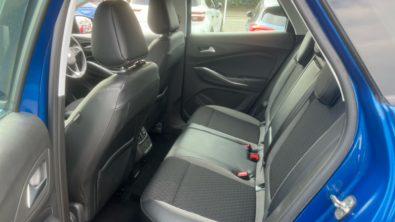 Vauxhall Grandland X 1.2 Turbo Tech Line Nav 5dr Petrol Hatchback